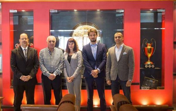 وفد الفيفا فى مقر النادي الأهلي
