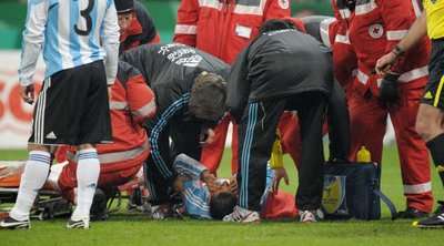 الأرجنتيني مارتين دميكيليس بعد تعرضه للإصابة