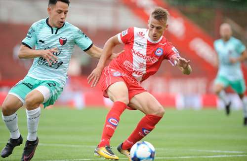 من لقاء كولون وأرجنتينوس جونيورز