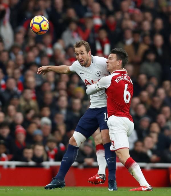 لقطة من مباراة آرسنال وتوتنهام