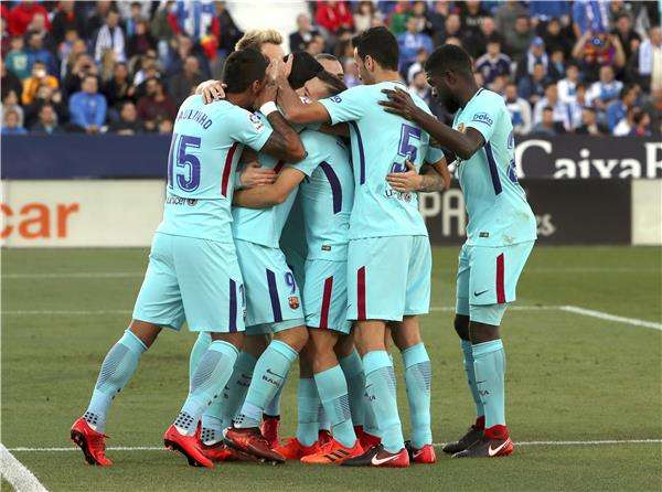 لاعبو برشلونة