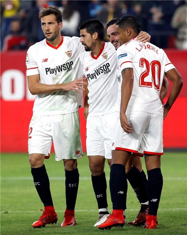 لاعبو إشبيلية