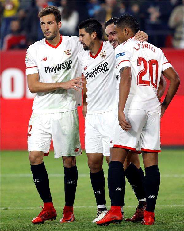 لاعبو إشبيلية