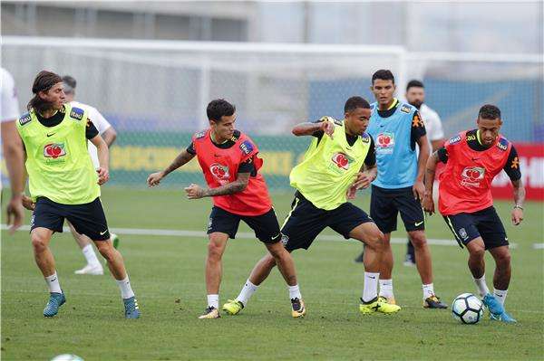 تياجو سيلفا وكوتينيو