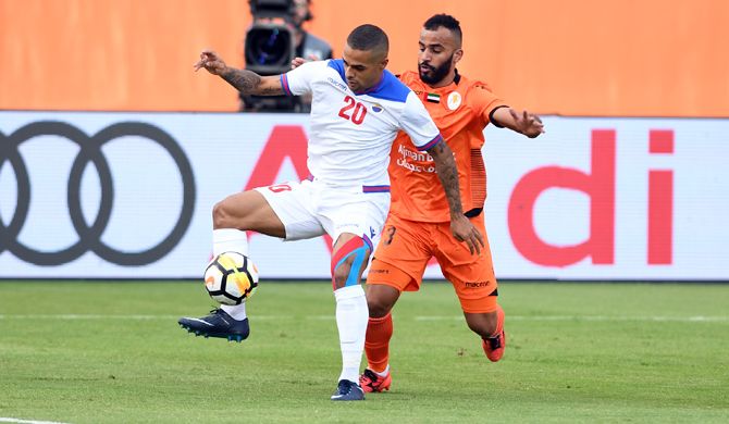 جانب من مباراة الشارقة وعجمان