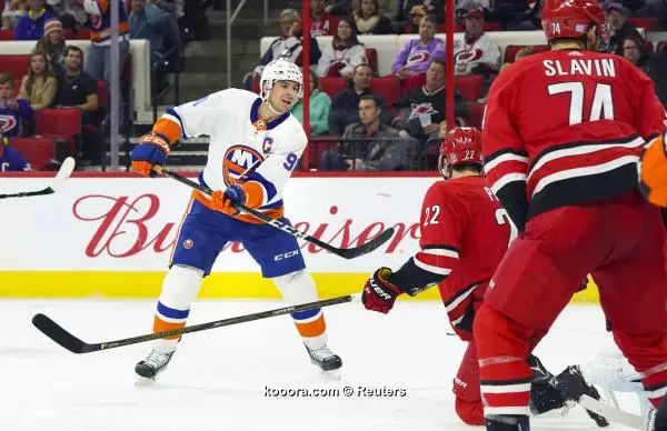 ?i=reuters%2f2017-11-20%2f2017-11-20t011348z_58563638_nocid_rtrmadp_3_nhl-new-york-islanders-at-carolina-hurricanes_reuters