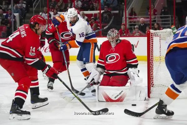 ?i=reuters%2f2017-11-20%2f2017-11-20t011345z_1502338848_nocid_rtrmadp_3_nhl-new-york-islanders-at-carolina-hurricanes_reuters