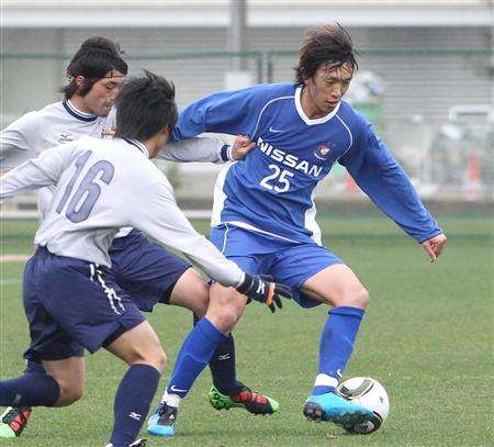 شونسوكي ناكامورا في مباراة الودية والتي أقيمت بيوم أمس