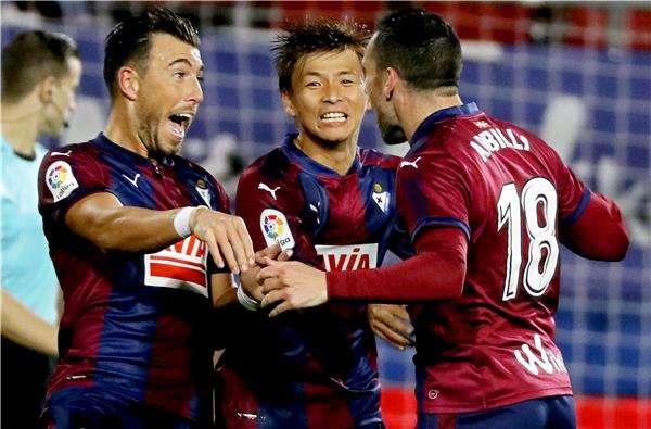 لاعبو إيبار