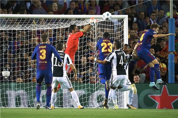 لقطة من مواجهة سابقة ليوفنتوس وبرشلونة