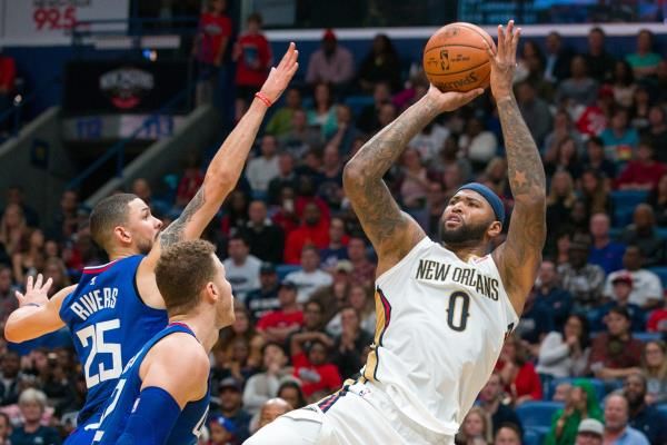 ديماركوس كوزينز