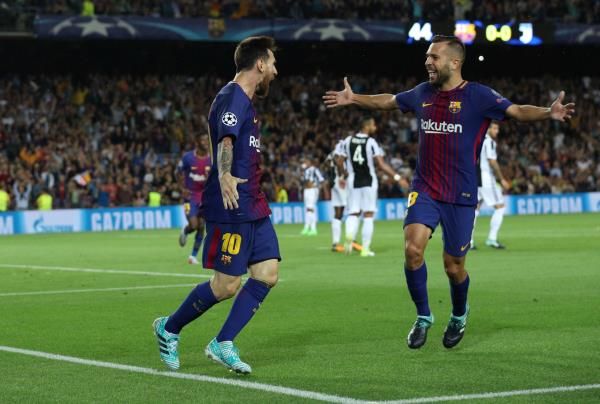 جوردي ألبا مع ميسي