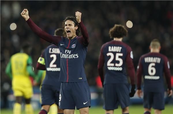 لاعبو باريس سان جيرمان