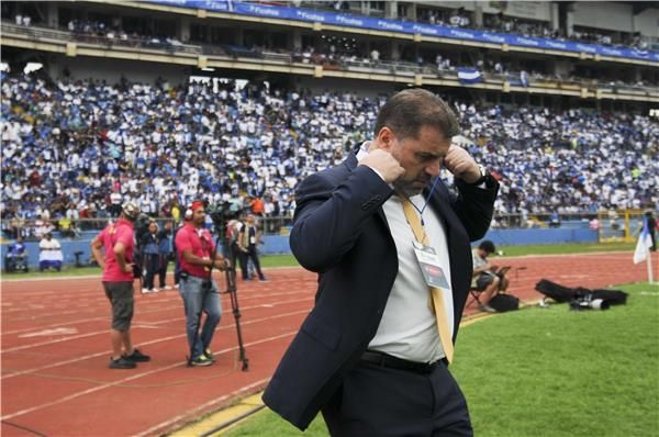 أنجي بوستيكوجلو