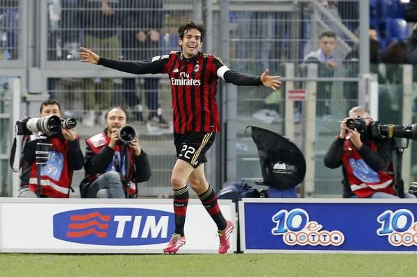 كاكا بقميص ميلان