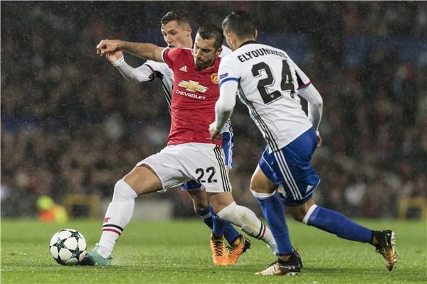 جانب من لقاء سابق بين الفريقين