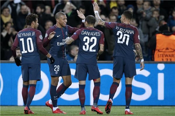 لاعبو باريس سان جيرمان