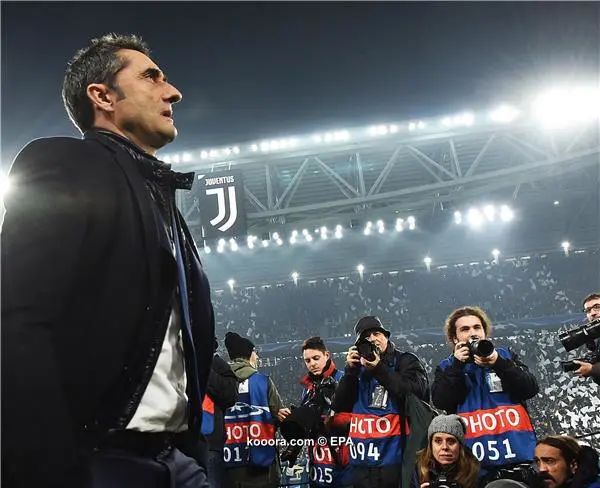 ?i=epa%2fsoccer%2f2017-11%2f2017-11-22%2f2017-11-22-06344521_epa