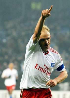 دافيد ياروليم بعد تسجيله للهدف الثالث