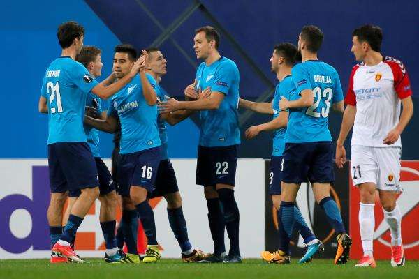 لقطة من مباراة زينيت وسكوبيه