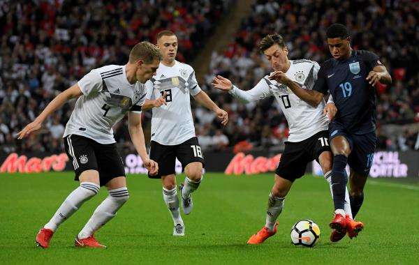 من مباراة ألمانيا وإنجلترا الودية