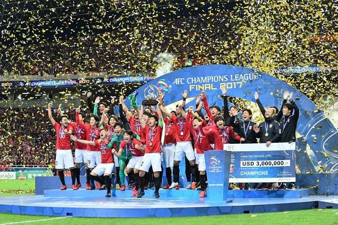 أوراوا يحتفل بلقب دوري أبطال آسيا