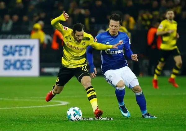 ?i=reuters%2f2017-11-25%2f2017-11-25t162609z_1745456789_rc15b1696a20_rtrmadp_3_soccer-germany-dor-s04_reuters