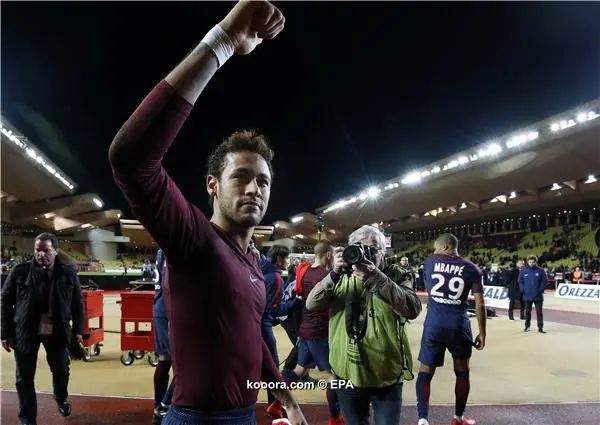 ?i=epa%2fsoccer%2f2017-11%2f2017-11-26%2f2017-11-26-06353016_epa