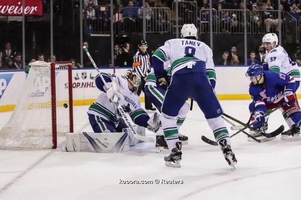 ?i=reuters%2f2017-11-26%2f2017-11-26t210559z_1871943802_nocid_rtrmadp_3_nhl-vancouver-canucks-at-new-york-rangers_reuters