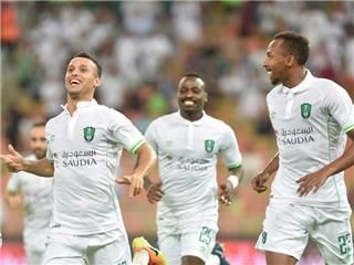 لاعبو الأهلي