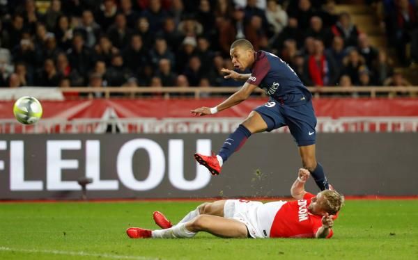 كيليان مبابي أمام موناكو