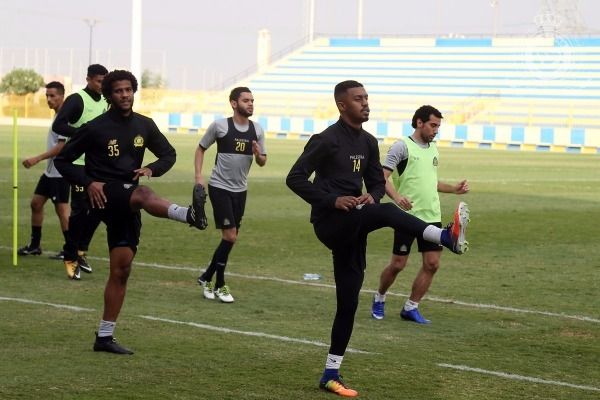 جانب من التدريبات