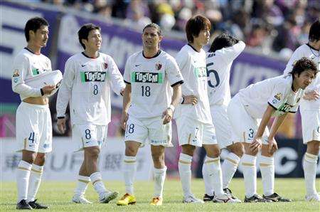 لاعبي كاشيما أنتلرز في حالة إحباط بعد نهاية المباراة