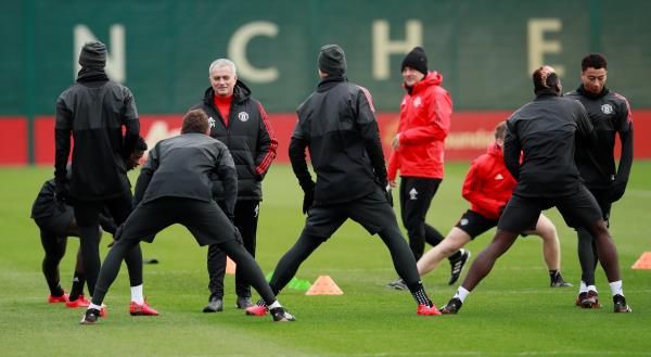 2017-11-21t114041z_1429851597_rc1db916b090_rtrmadp_3_soccer-champions-bas-mun-preview_reuters