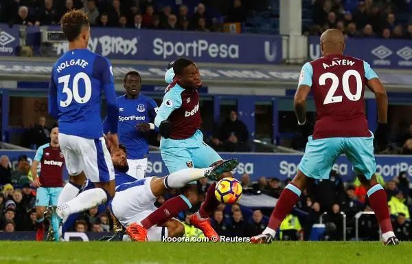 ?i=reuters%2f2017-11-29%2f2017-11-29t212252z_1239391642_rc1780f310d0_rtrmadp_3_soccer-england-eve-whu_reuters