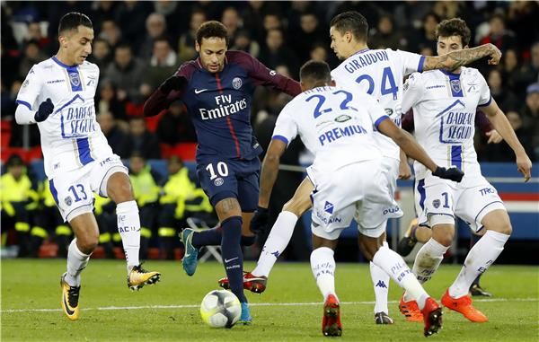 من مباراة باريس وتروا