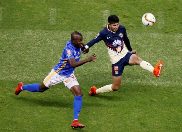 لقطة من المباراة