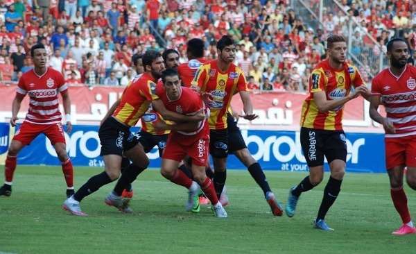 جانب من مباراة سابقة بين الفريقين