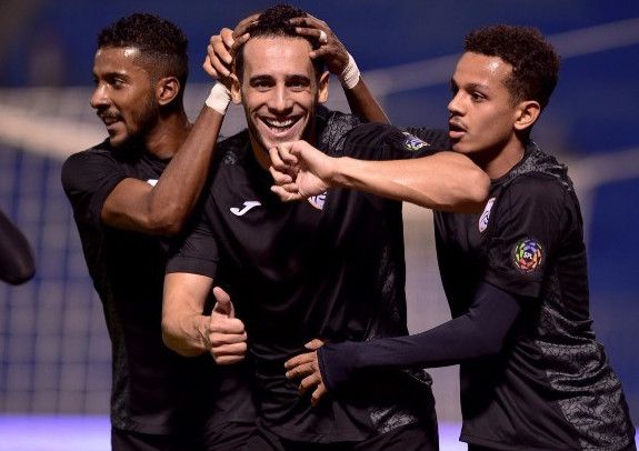 فرحة لاعبي الشباب