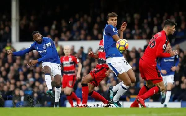 ?i=reuters%2f2017-12-02%2f2017-12-02t154148z_941231727_rc1da8cb2250_rtrmadp_3_soccer-england-eve-hdd_reuters