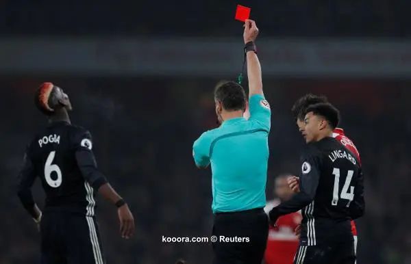 ?i=reuters%2f2017-12-02%2f2017-12-02t190755z_1830566085_rc18a68312d0_rtrmadp_3_soccer-england-ars-mun_reuters