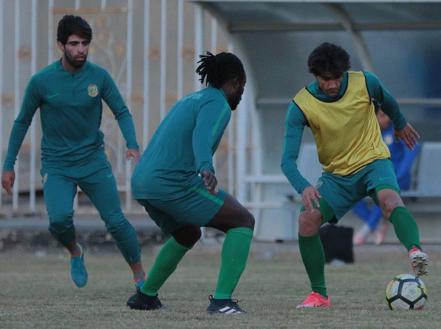 جانب من تدريبات نادي الشرطة