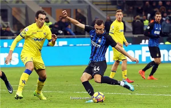 ?i=albums%2fmatches%2f1030745%2f2017-12-03-06365419_epa