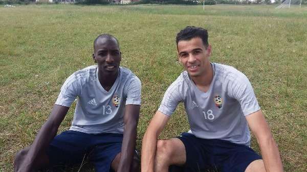 علي معتوق "يسار"