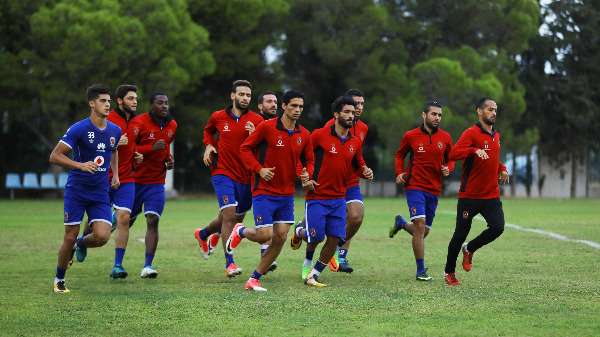 لاعبو الأهلي