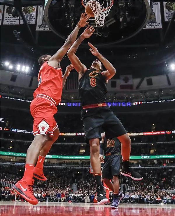 ?i=epa%2fbasketball%2f2017-12%2f2017-12-05-06367871_epa