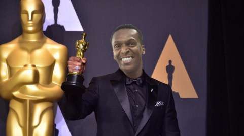 من تتويج اللاعب