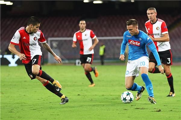 من مباراة نابولي وأيندهوفن