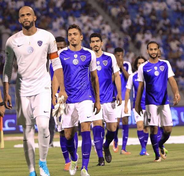 لاعبو الهلال