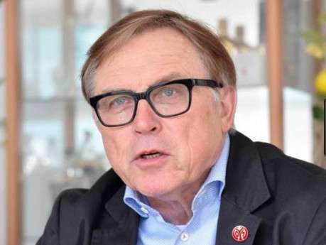 يوهانيس كالوتسا